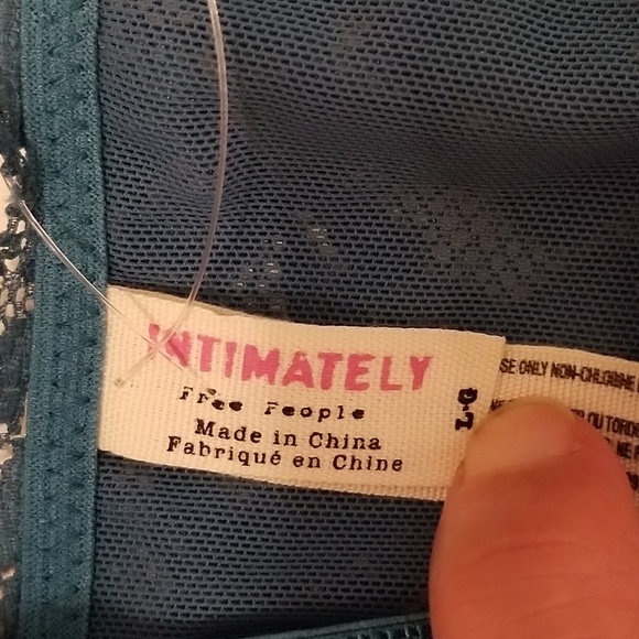 FREE PEOPLE LACE TRULY MADLY DEEPLY BRALETTE LARGE - Picture 7 of 8